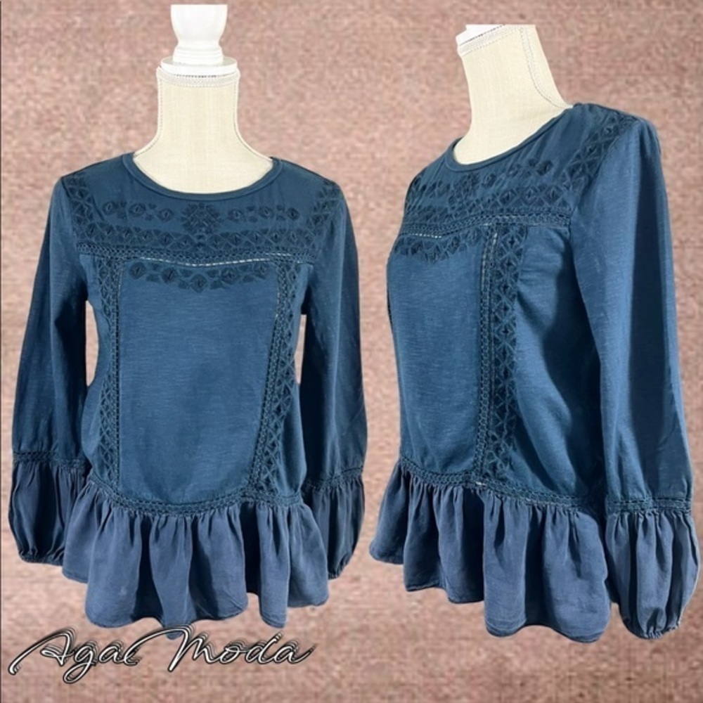 Sundance Dark Blue Embroidered Top with Lamp Sleeveless